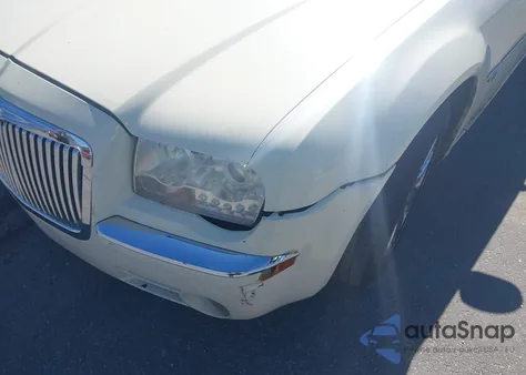 2006 Chrysler 300C z USA, uszkodzony, nr VIN 2C3KA63H86H135648